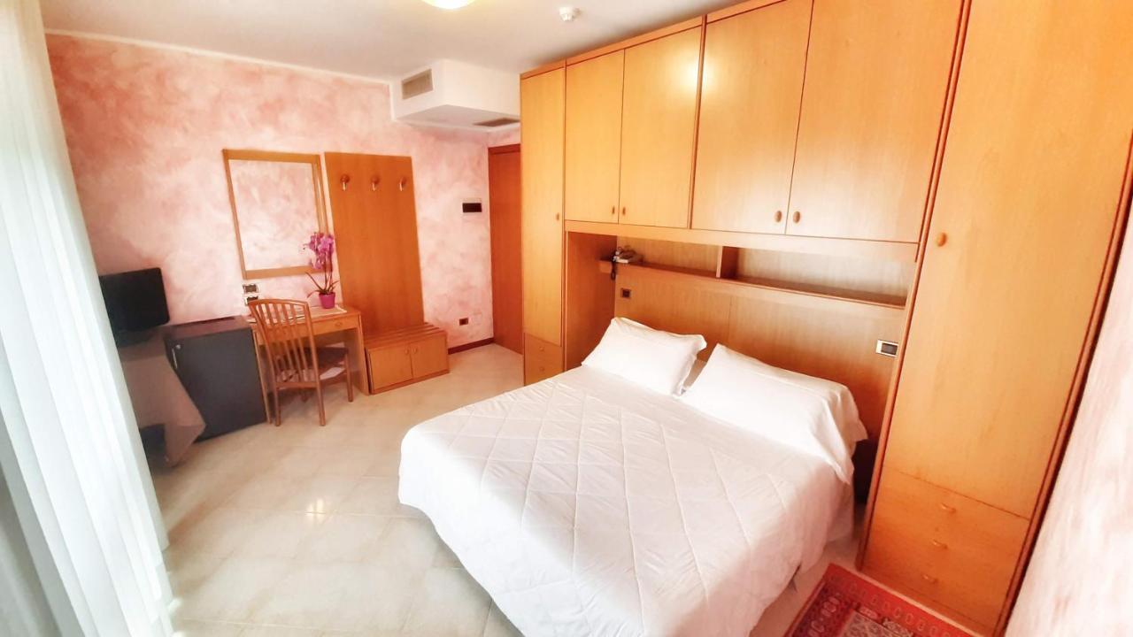 Hotel & Wellness Fra I Pini Lignano Sabbiadoro Luaran gambar