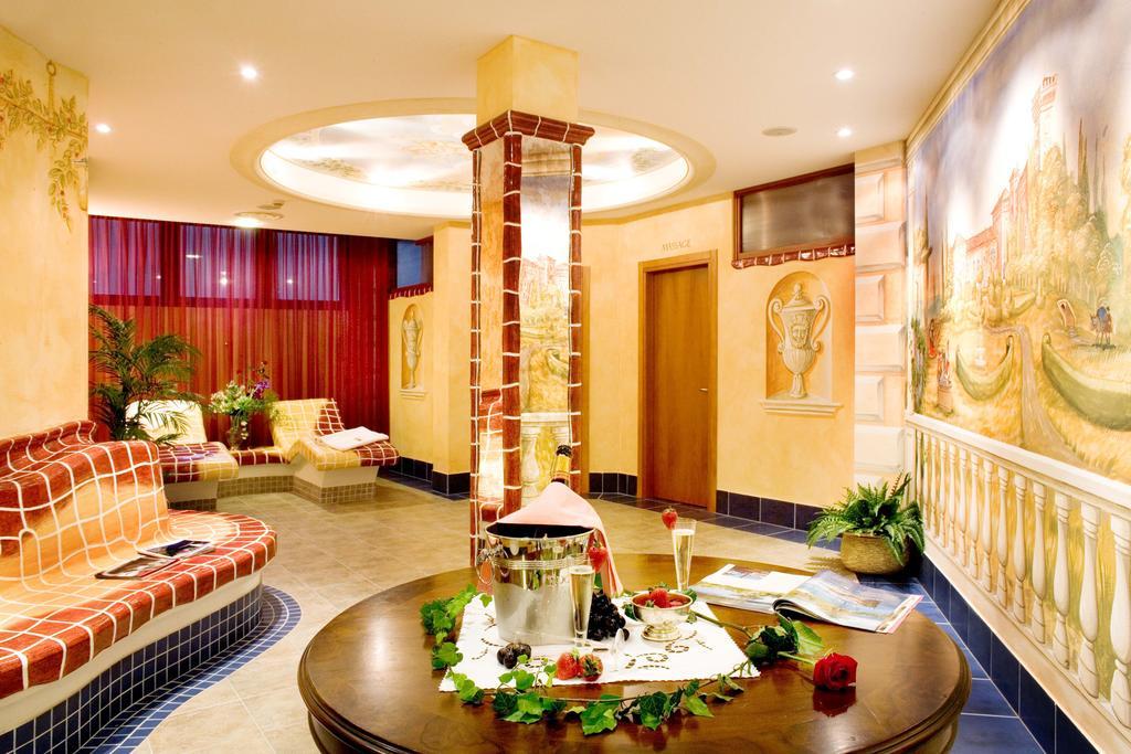 Hotel & Wellness Fra I Pini Lignano Sabbiadoro Luaran gambar