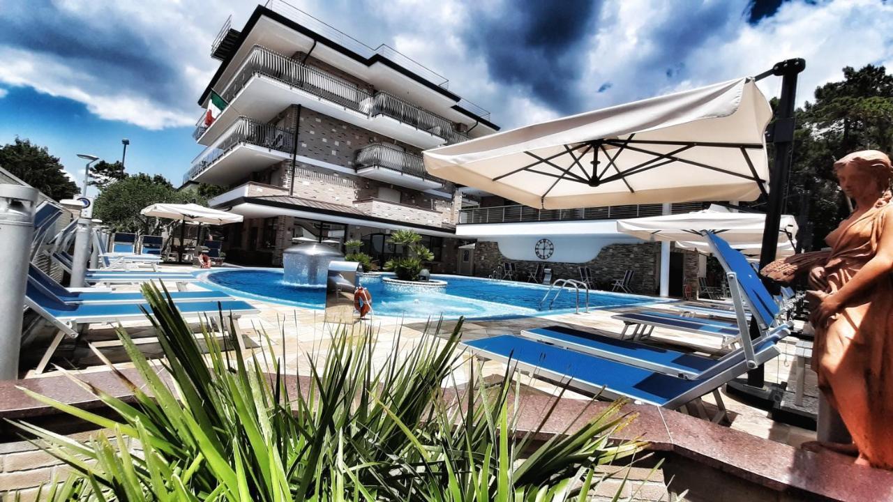 Hotel & Wellness Fra I Pini Lignano Sabbiadoro Luaran gambar