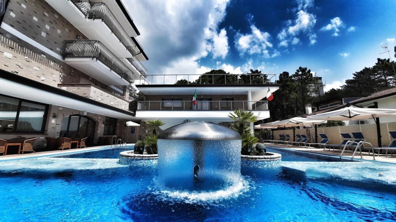 Hotel & Wellness Fra I Pini Lignano Sabbiadoro Luaran gambar
